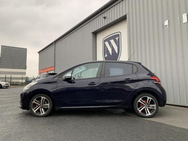 Peugeot 208 image 6
