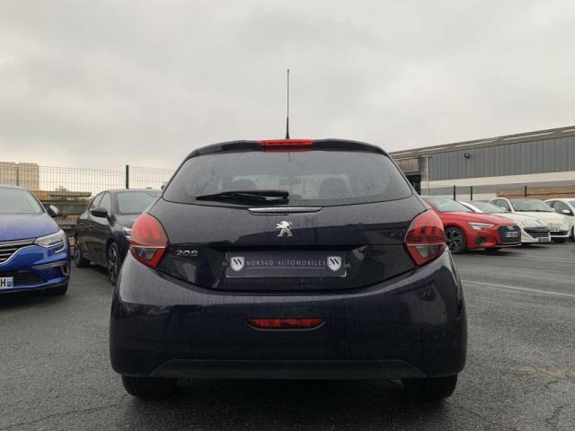 Peugeot 208 image 9