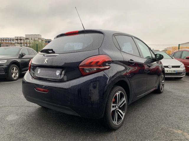 Peugeot 208 image 5
