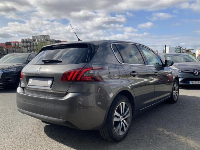 Peugeot 308 image 8