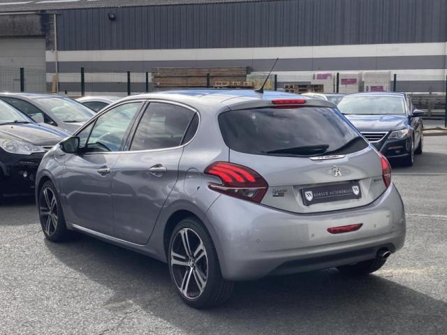 Peugeot 208 image 5