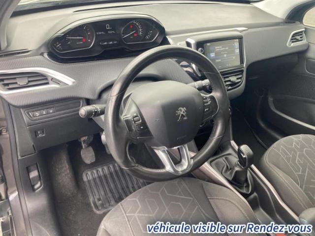 Peugeot 2008 image 1