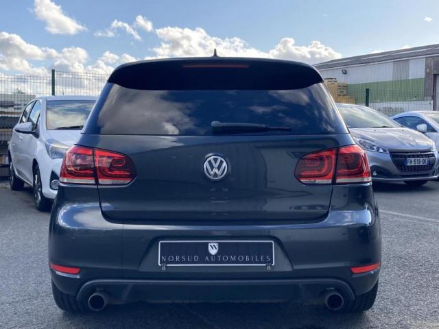 Volkswagen Golf image 9