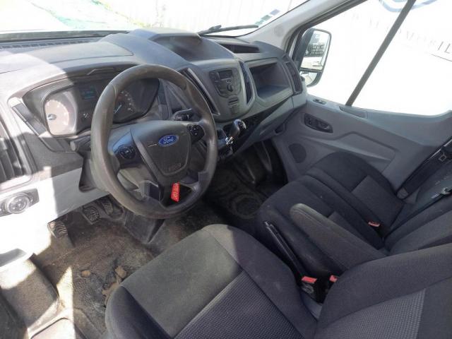 Ford Transit image 4