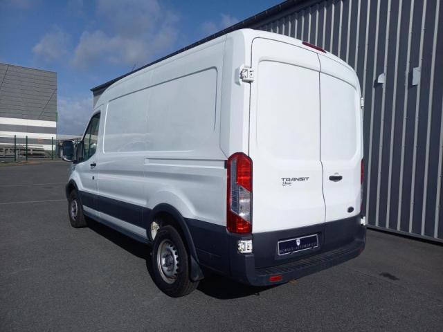 Ford Transit image 3
