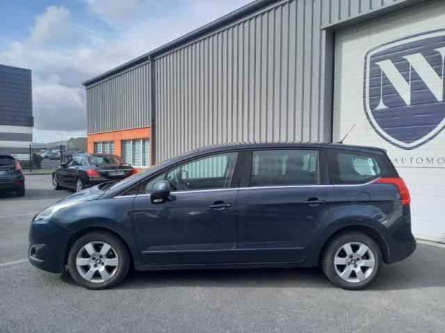 Peugeot 5008 image 9
