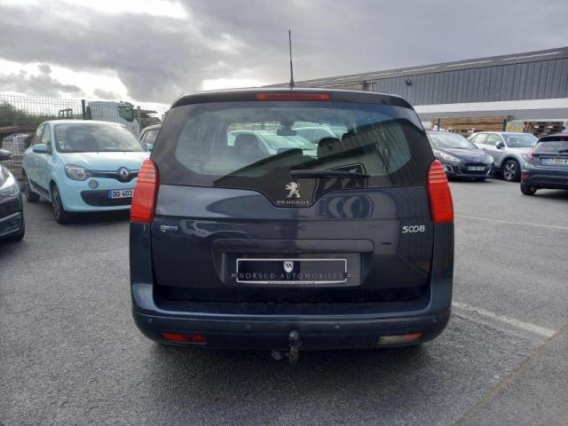 Peugeot 5008 image 2