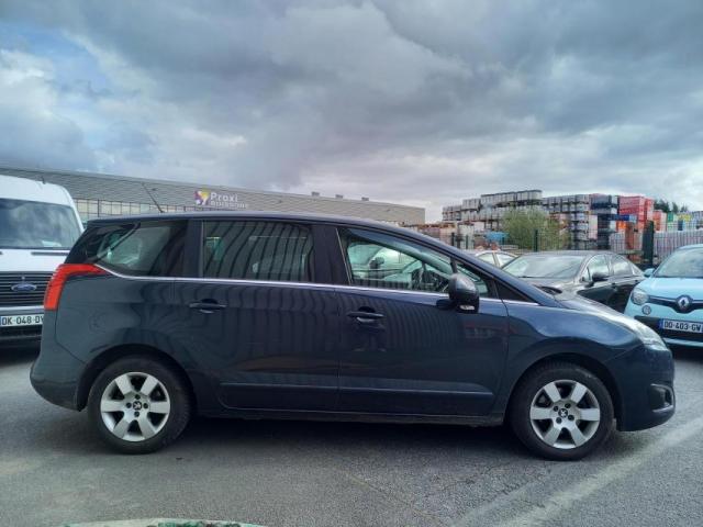 Peugeot 5008 image 4