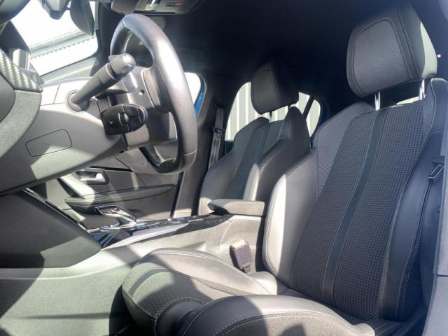Peugeot 208 image 3