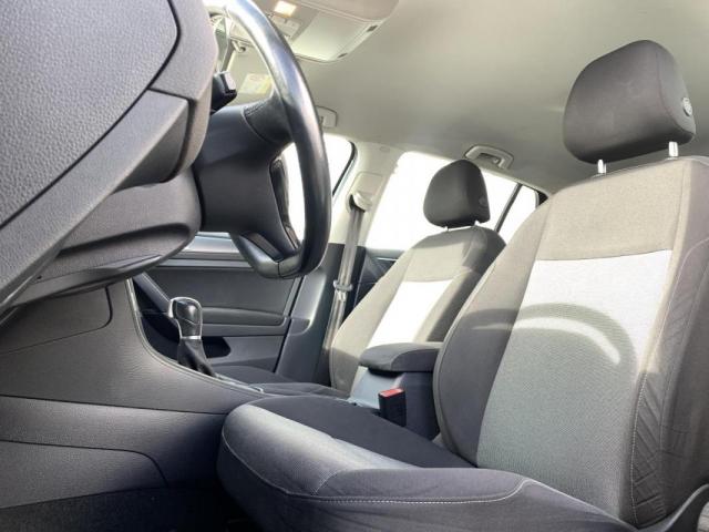 Volkswagen Golf image 5