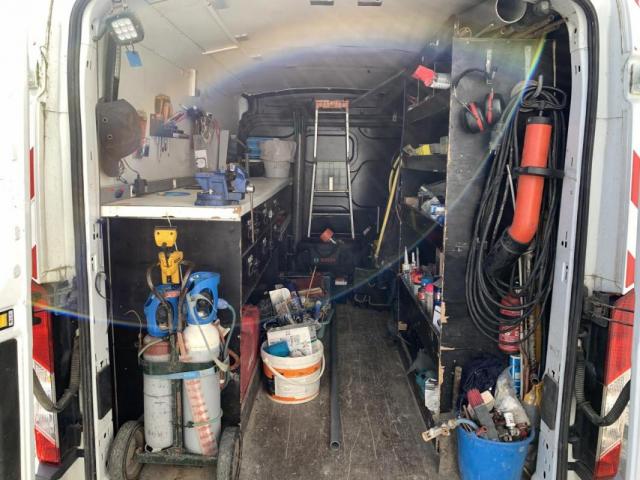 Ford Transit image 3
