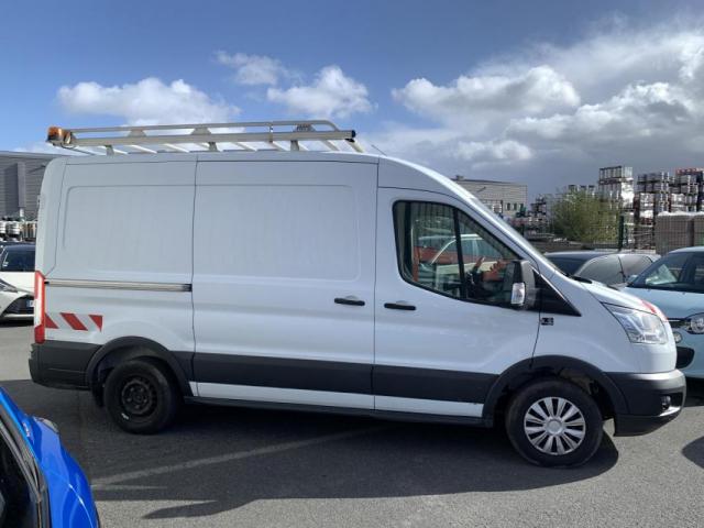 Ford Transit image 9