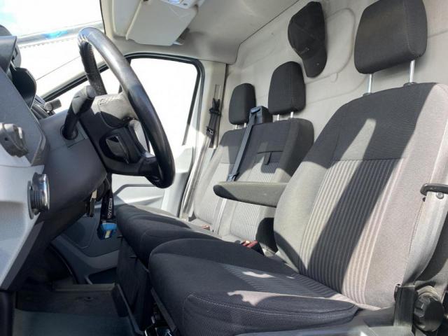 Ford Transit image 5