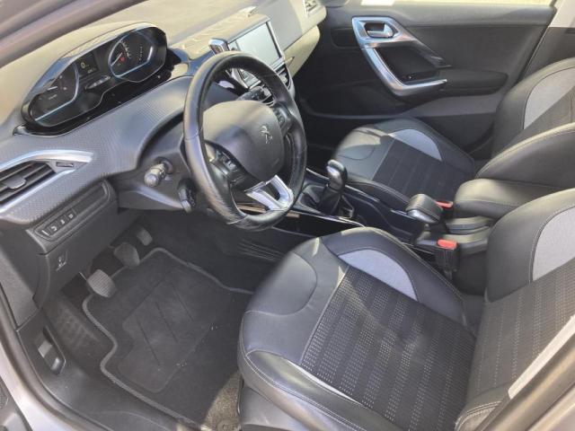 Peugeot 2008 image 3