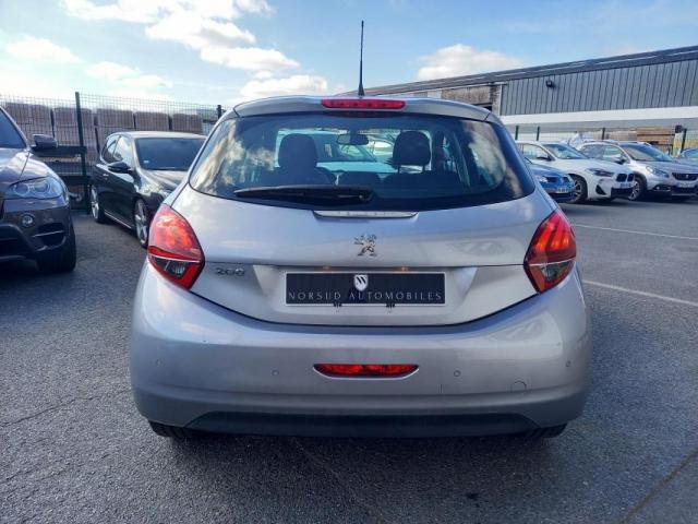 Peugeot 208 image 2