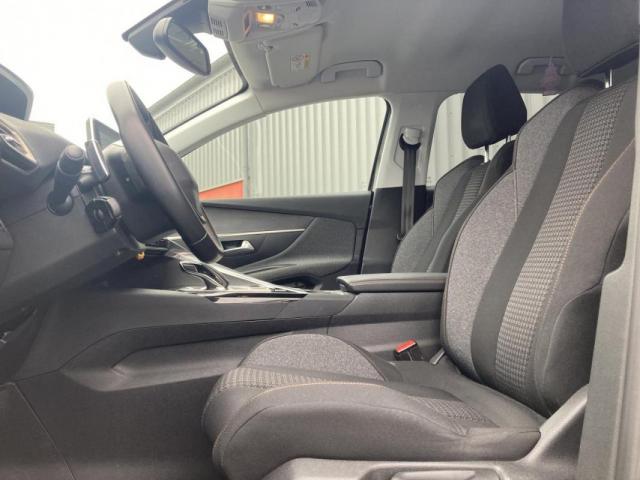 Peugeot 3008 image 2