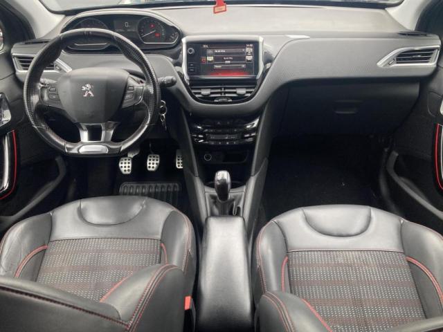 Peugeot 208 image 5