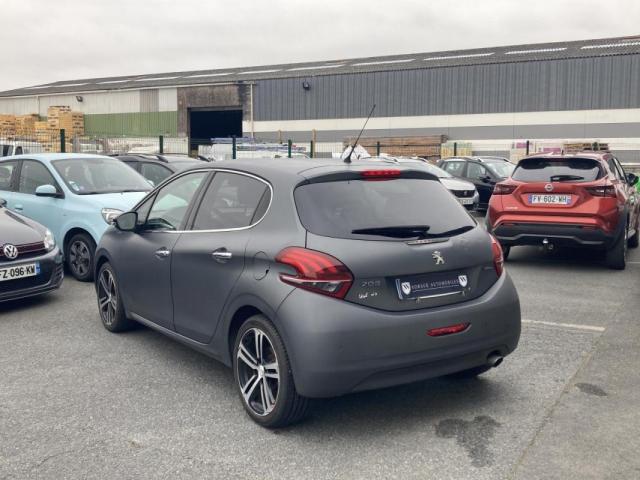 Peugeot 208 image 9