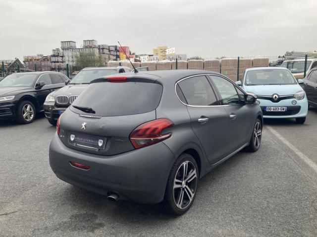 Peugeot 208 image 2