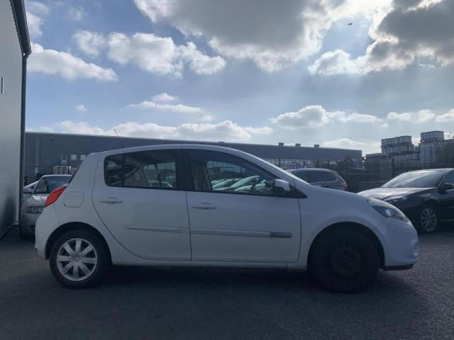 Renault Clio image 9