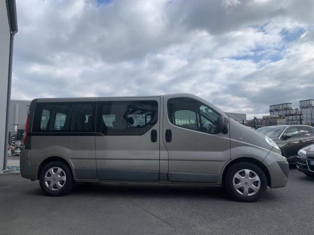 Renault Trafic image 2