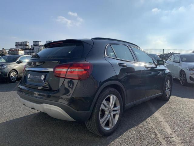 Mercedes Benz Gla image 2