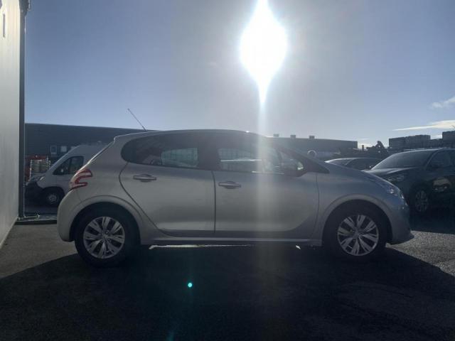 Peugeot 208 image 4