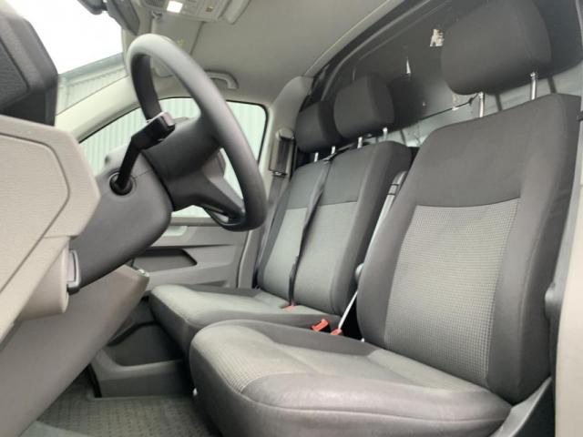 Volkswagen Transporter image 4