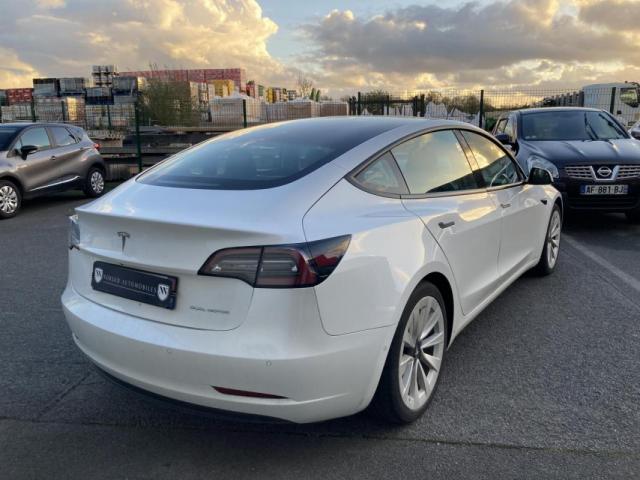 Tesla Model 3 image 8