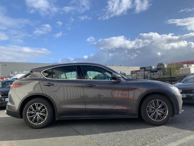 Alfa Romeo Stelvio image 6