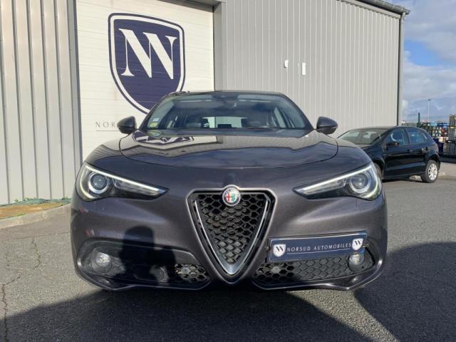 Alfa Romeo Stelvio image 8