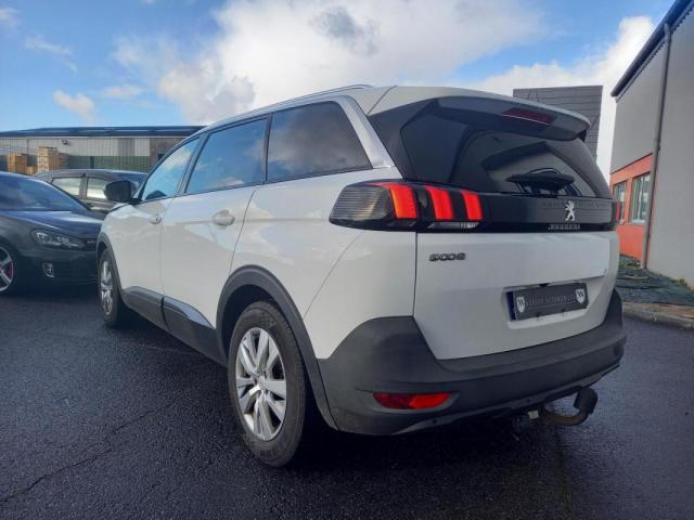 Peugeot 5008 image 4