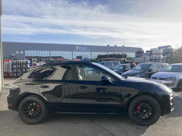Porsche Macan image 3
