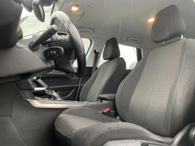 Peugeot 308 image 9