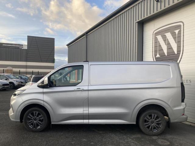 Ford Transit Custom image 5