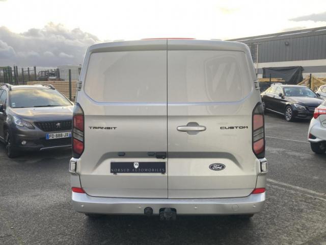 Ford Transit Custom image 9
