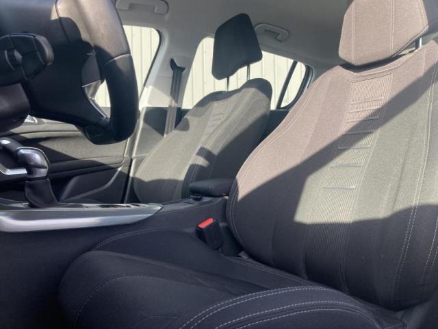 Peugeot 308 image 7