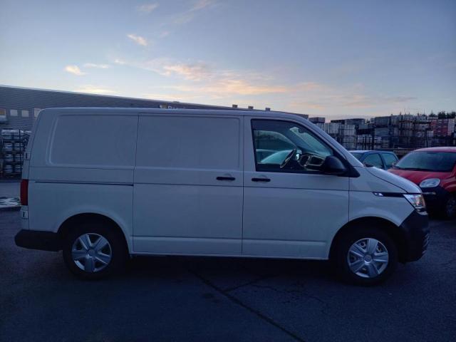 Volkswagen Transporter image 9
