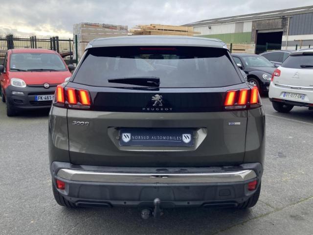 Peugeot 3008 image 2