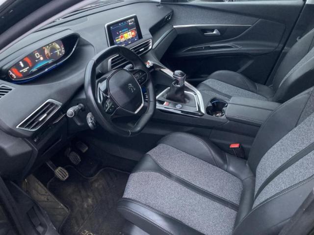 Peugeot 3008 image 3