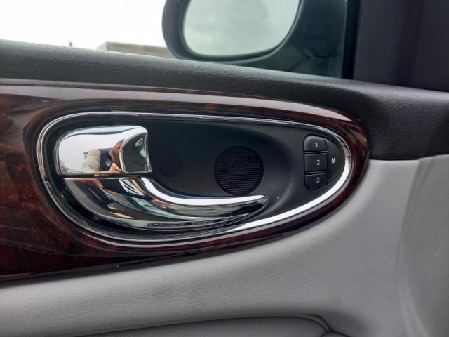 Jaguar Xj image 8