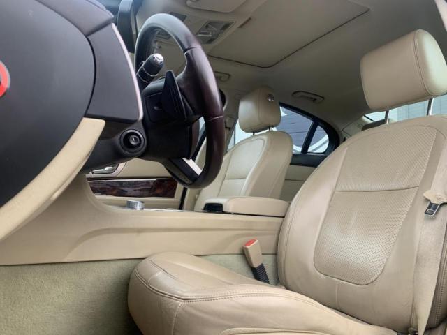 Jaguar Xf image 8
