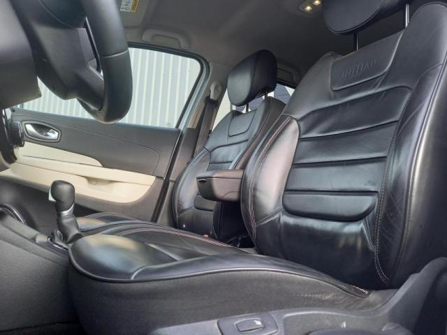 Renault Captur image 2