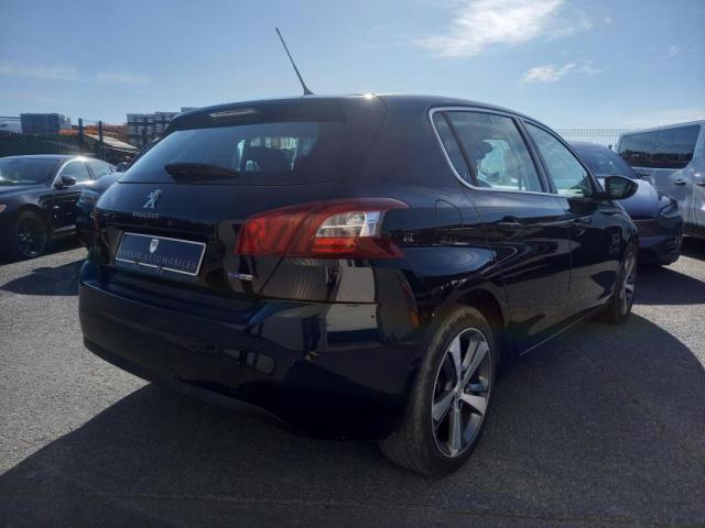 Peugeot 308 image 9