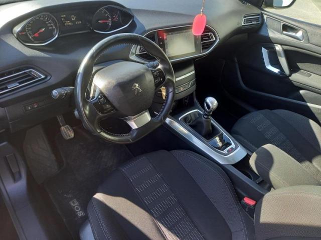 Peugeot 308 image 3