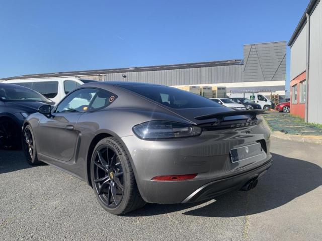 Porsche Cayman image 6