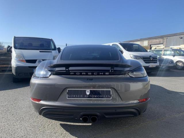 Porsche Cayman image 2