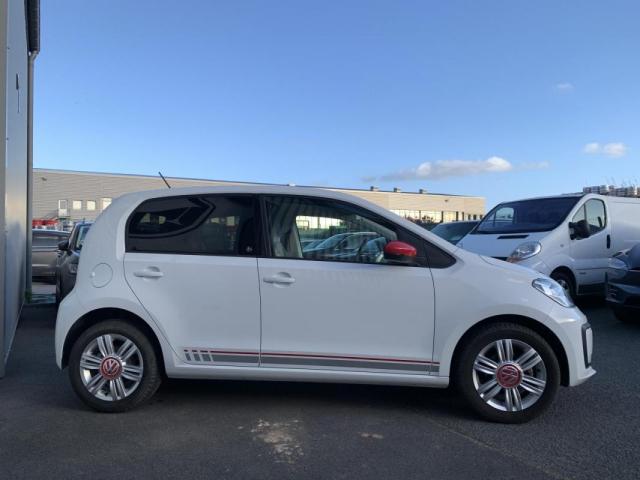 Volkswagen Up! image 9