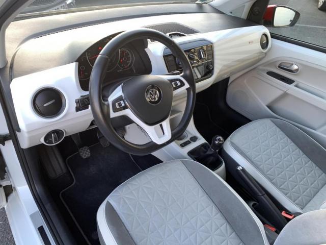 Volkswagen Up! image 6
