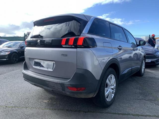 Peugeot 5008 image 6